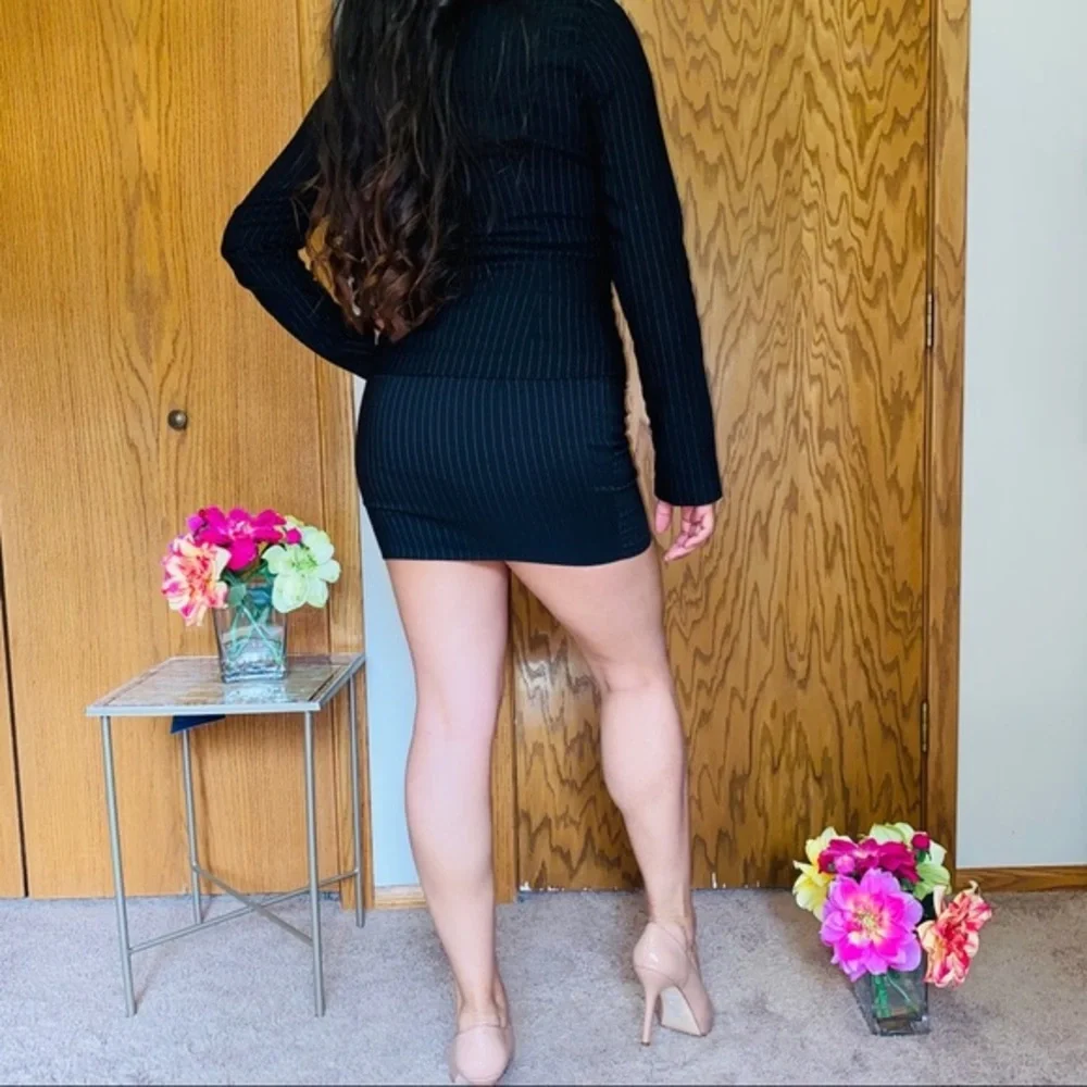 Skirt suit 👠 - Picture 4 of 16